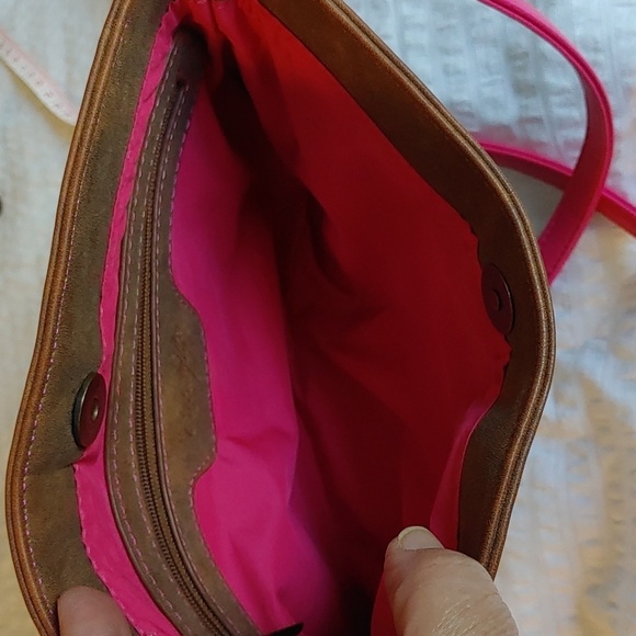 💚CATCHFLY CROSSBODY BAG - Picture 4 of 10